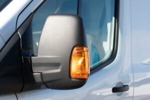 turn signal on truck side mirror